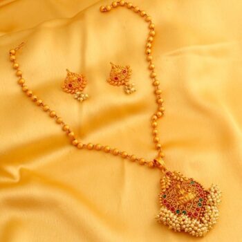 Sukkhi Enticing Necklace Set
