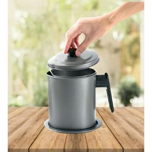 Kitchen Stainless Steel Oil Strainer Pot Grease Container Jug