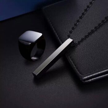 Saizen black vertical bar pendant with ring for boys and men