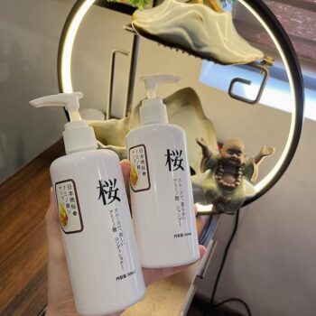 Sakura Shampoo From Japan 300 ml - Buy 1 get 1 free (KDB-2391337)