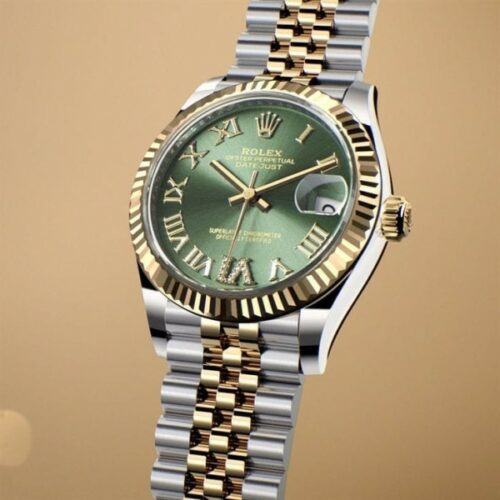Attractive Women's Rolex Watch Round Dial