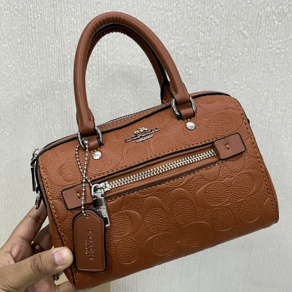 Coach Handbag & Wallet | Coach handbags, Handbag, Handbag wallet