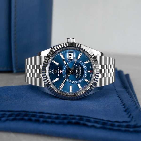 Blue Rolex Watches Guide: Dials, Bezels, Metal Types & Sizes