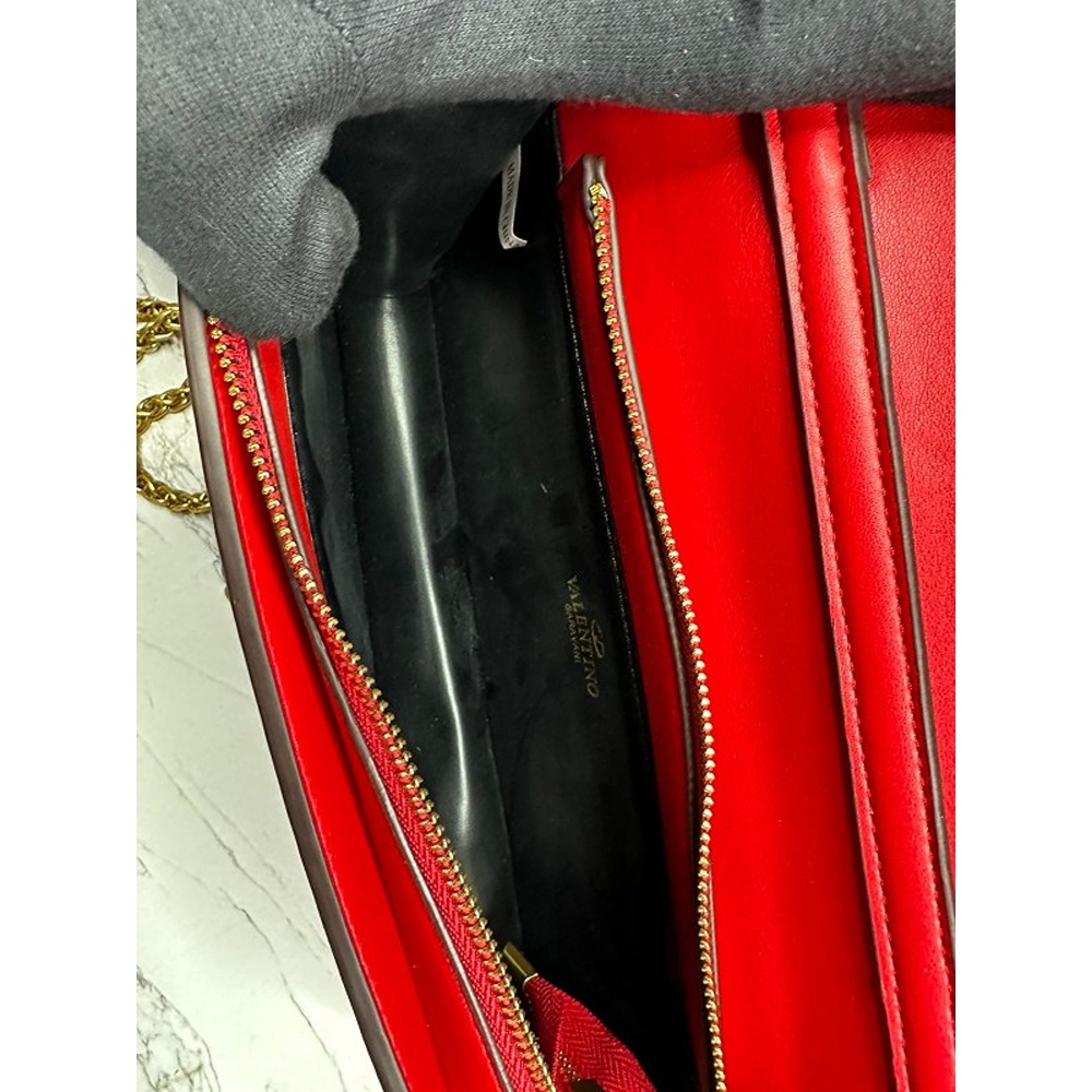 Loco Mini Leather Crossbody Bag in Black - Valentino Garavani