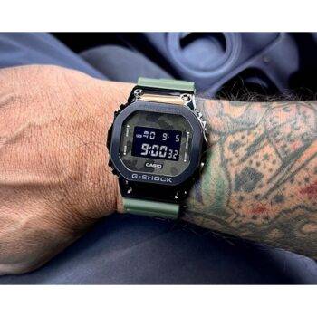 Fashionable Men's Casio G Shock Watch GMS5600