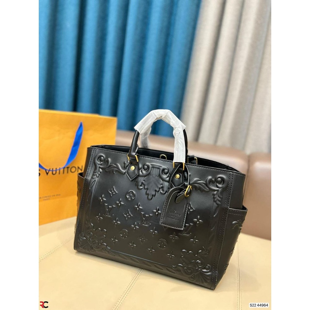 Turquoise / Bag/ Louis Vuitton  Bags, Louis vuitton handbags, Louis vuitton