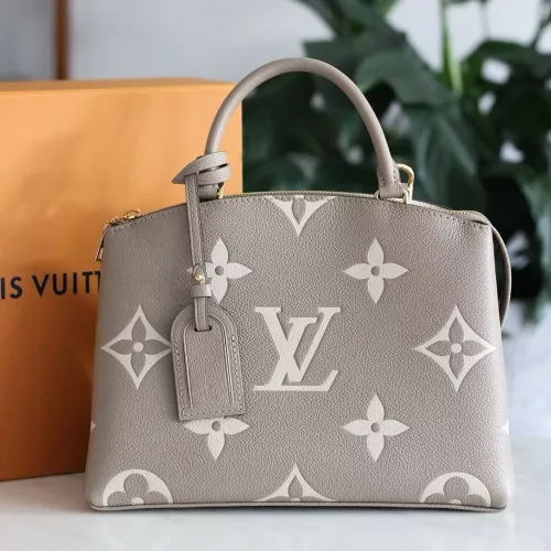 Louis Vuitton Handbag for Women (SE47)
