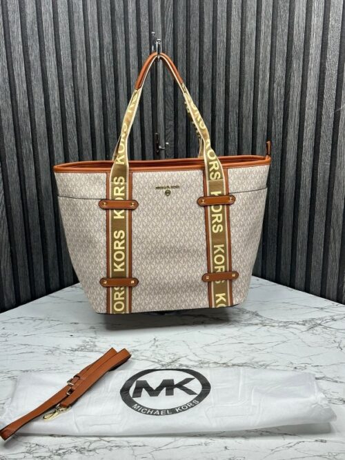 MICHAEL KORS MAEVE SIGNATURE LOGO SMALL CONVERTIBLE OPEN TOTE3099 wh