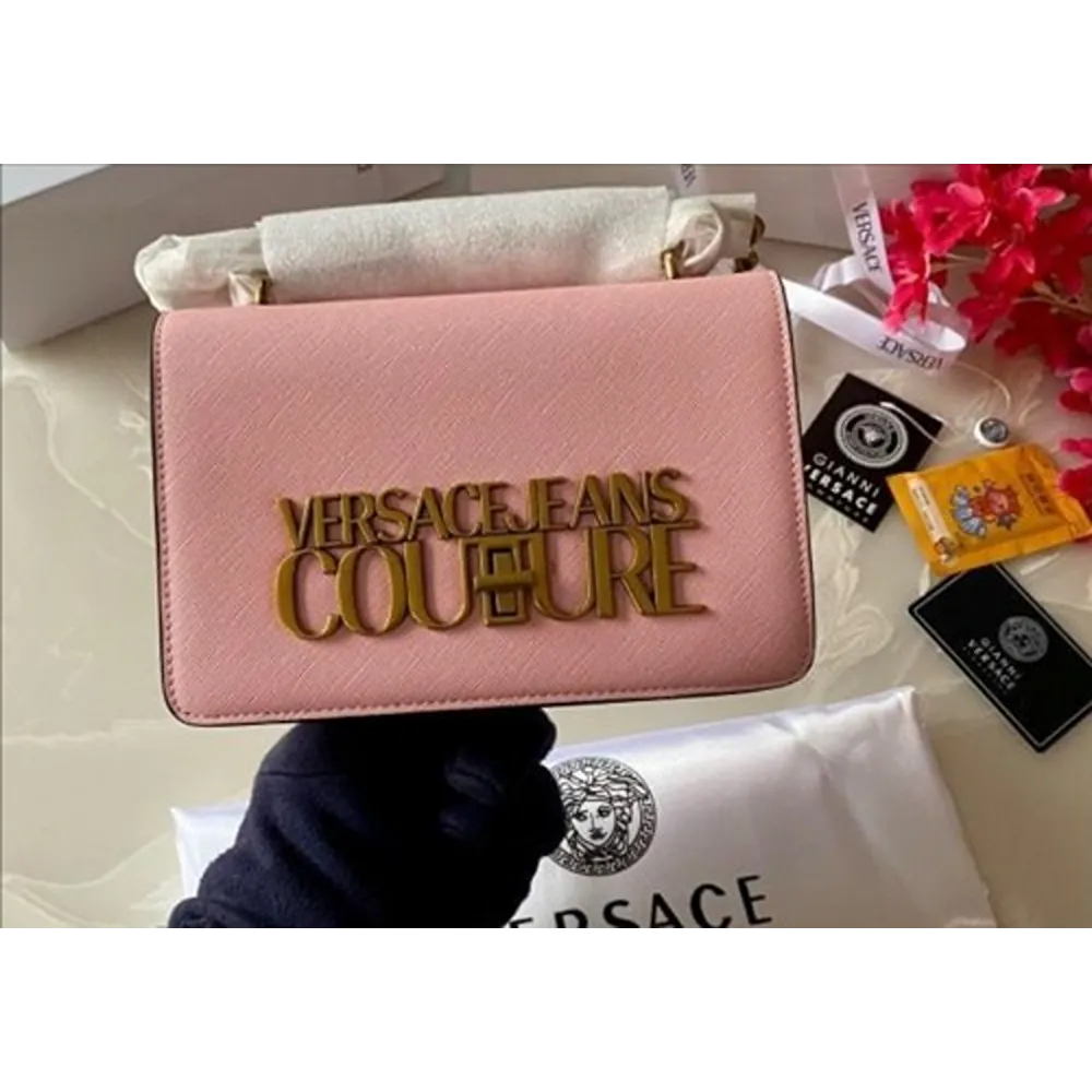 Versace Spring/Summer 2019 RTW - Details #bag | Versace, Estilo de calle,  Carteras