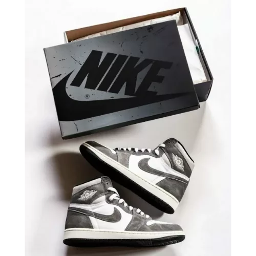 Air Jordan 1 High Shoes