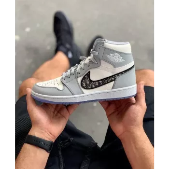Nike Air Jordan Retro 1 High Shoes