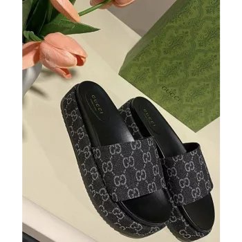Gucci Ladies Sandal with Og Box Card Carry Bag