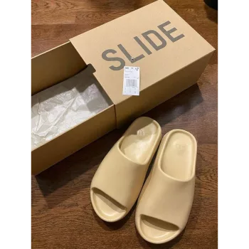 Adidas Yeezy Slides Cream