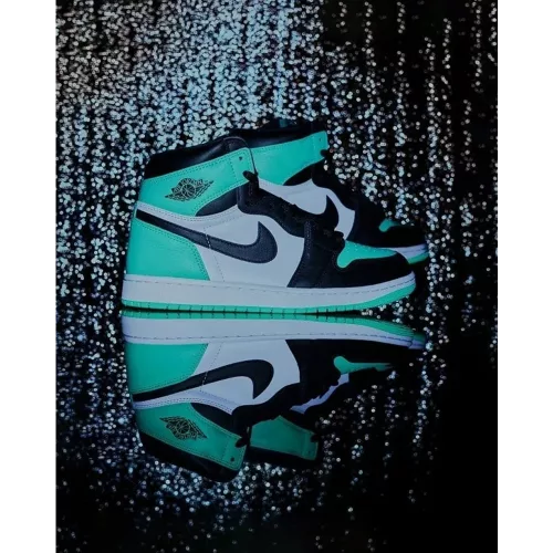Nike Air Jordan 1 High Green Glow