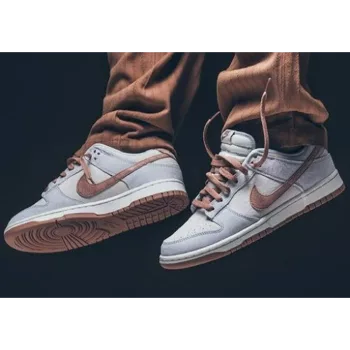 73 NIKE DUNK LOW FOSSIL ROSE 3299 1
